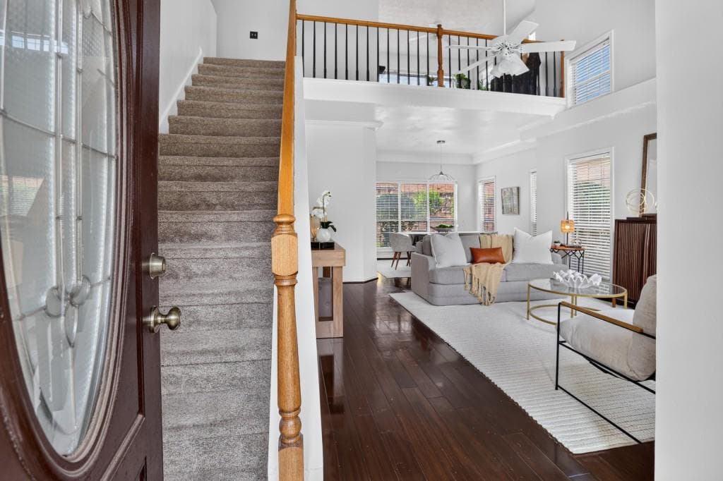 3 bedroom, 3 bathroom, 2,111 sq ft single family residence under contract at 330 Gullwing Court, Alpharetta, GA 30009 — photo 4