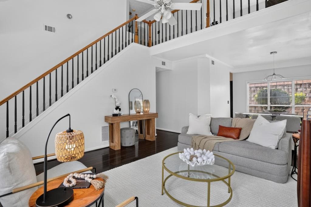 3 bedroom, 3 bathroom, 2,111 sq ft single family residence under contract at 330 Gullwing Court, Alpharetta, GA 30009 — photo 6