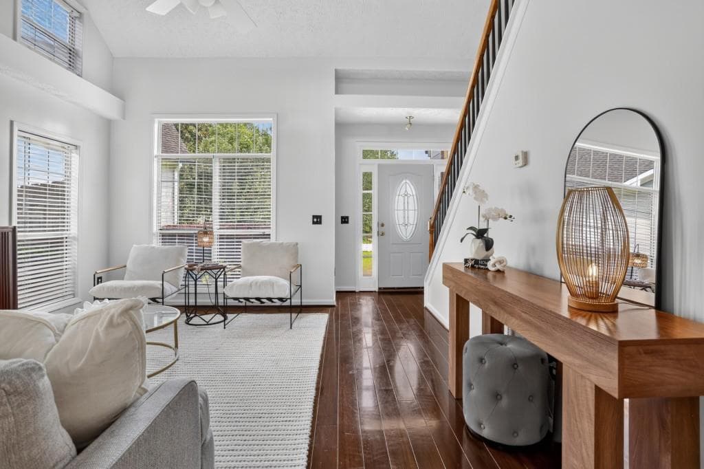 3 bedroom, 3 bathroom, 2,111 sq ft single family residence under contract at 330 Gullwing Court, Alpharetta, GA 30009 — photo 7