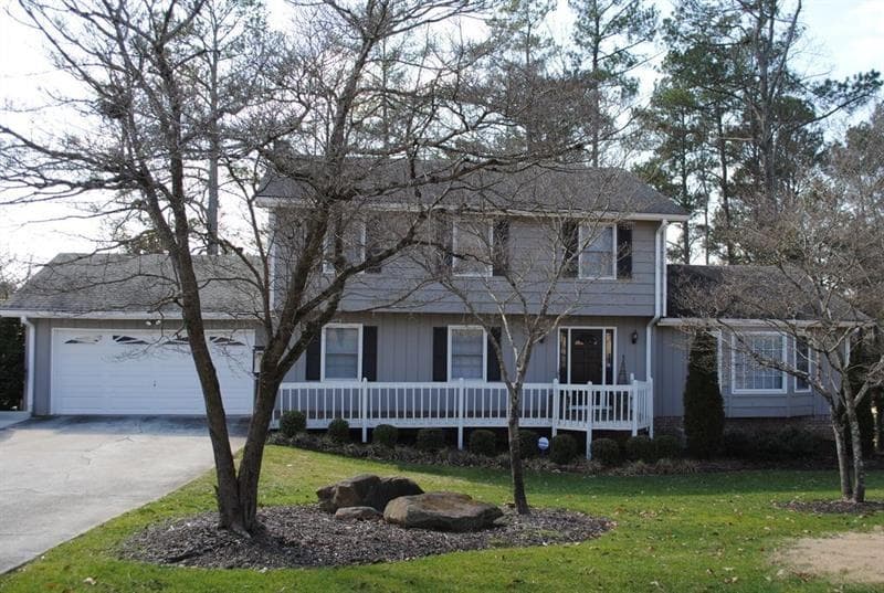 5 bedroom, 4 bathroom, 3,424 sq ft single family residence for rent at 4060 Summit Drive, Marietta, GA 30068 for $3,200 a month — photo 1 of 28