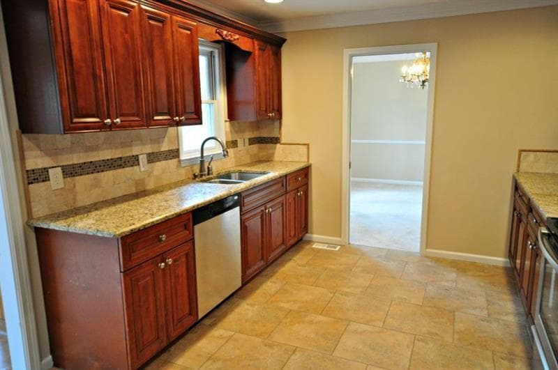 5 bedroom, 4 bathroom, 3,424 sq ft single family residence for rent at 4060 Summit Drive, Marietta, GA 30068 for $3,200 a month — photo 5