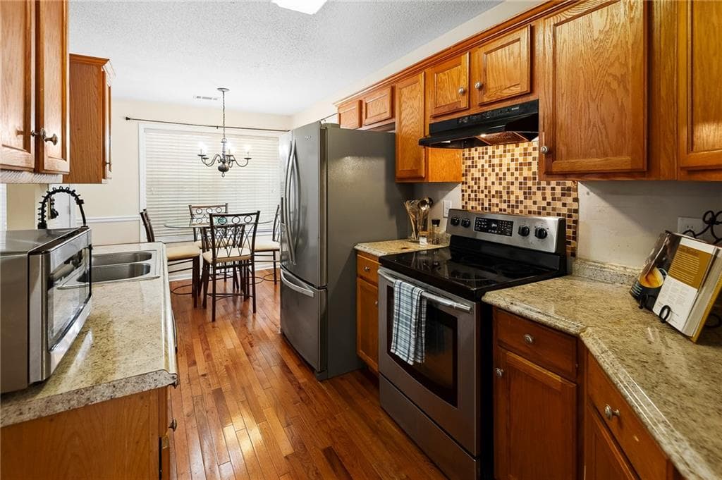 4 bedroom, 3 bathroom, 2,216 sq ft single family residence for sale at 201 Taylor Ridge Trail, Villa Rica, GA 30180 — photo 5
