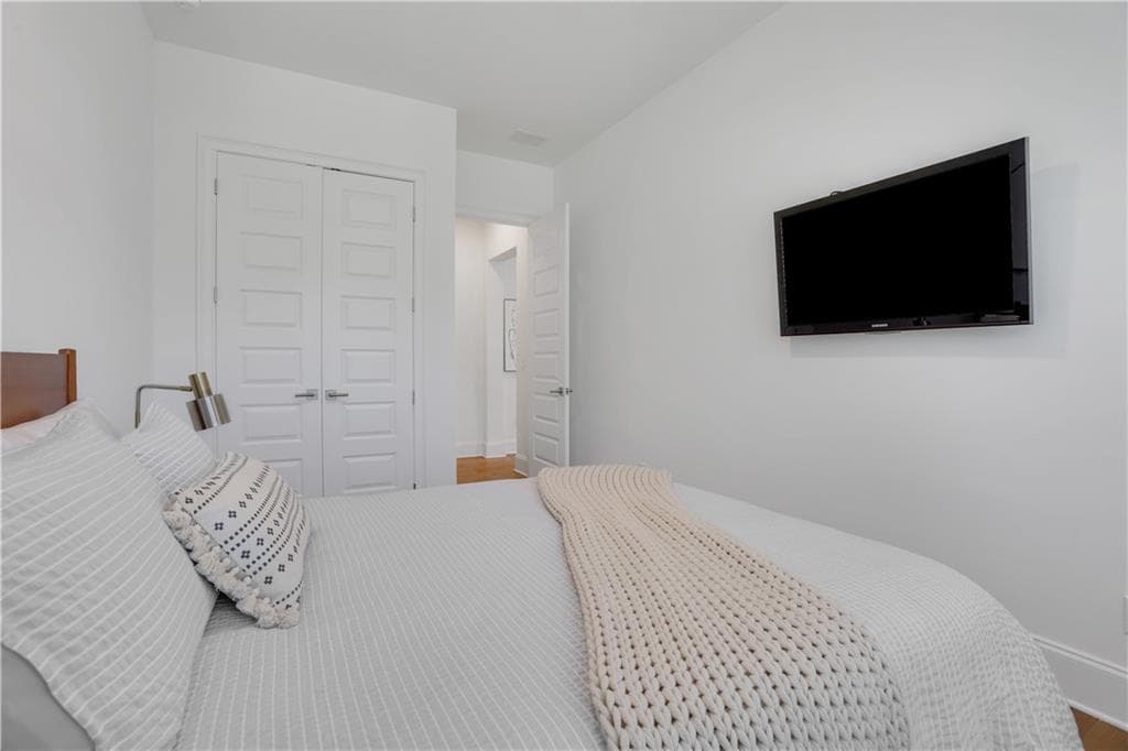 6 bedroom, 5 bathroom, 4,951 sq ft single family residence for sale at 2356 Tilbury Drive, Brookhaven, GA 30319 — photo 10