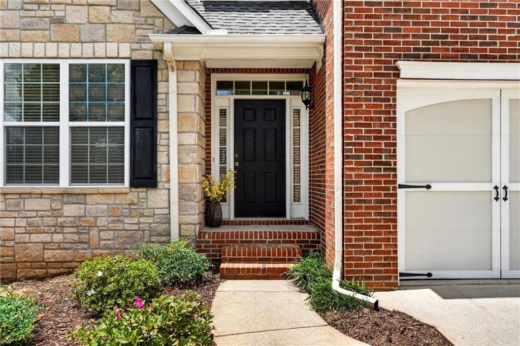 4 bedroom, 4 bathroom, 3,438 sq ft single family residence for sale at 4250 Granby Circle, Cumming, GA 30041 — photo 3