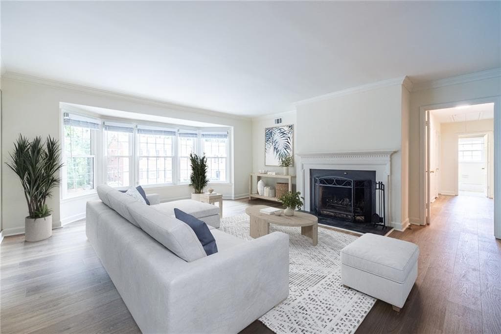 3 bedroom, 2 bathroom, 1,452 sq ft condominium for sale at 2363 Henderson Mill Road 7, Atlanta, GA 30345 — photo 2