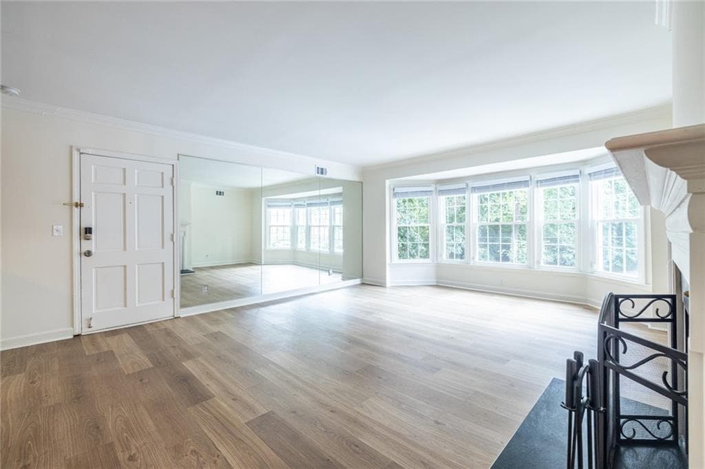 3 bedroom, 2 bathroom, 1,452 sq ft condominium for sale at 2363 Henderson Mill Road 7, Atlanta, GA 30345 — photo 4
