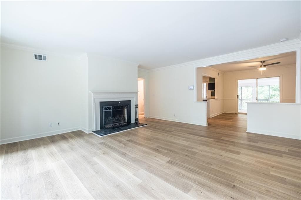 3 bedroom, 2 bathroom, 1,452 sq ft condominium for sale at 2363 Henderson Mill Road 7, Atlanta, GA 30345 — photo 5
