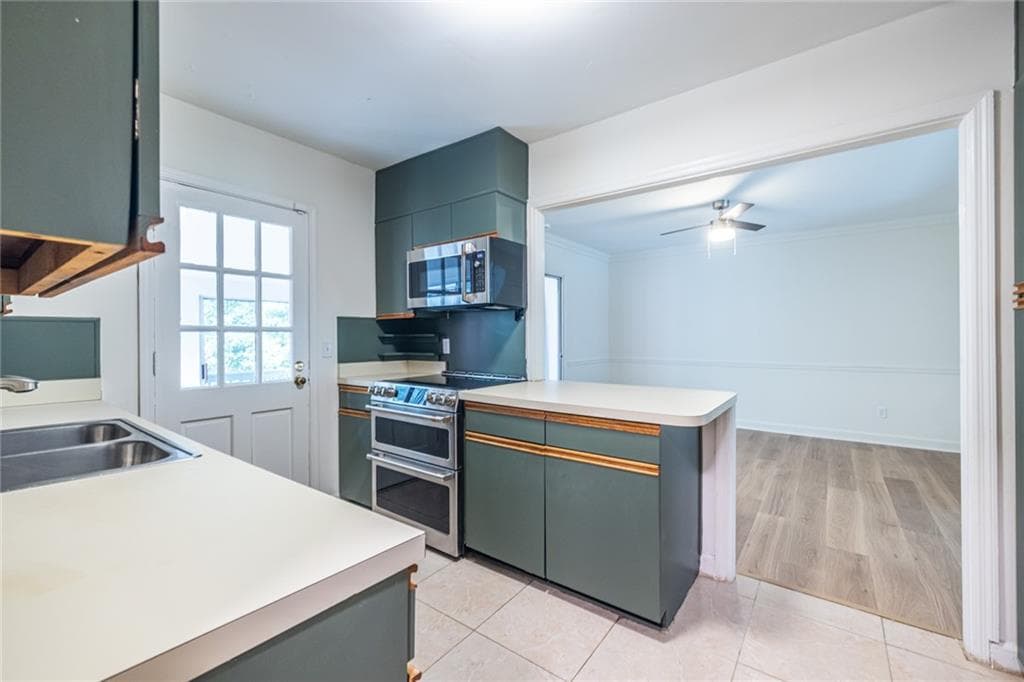 3 bedroom, 2 bathroom, 1,452 sq ft condominium for sale at 2363 Henderson Mill Road 7, Atlanta, GA 30345 — photo 9