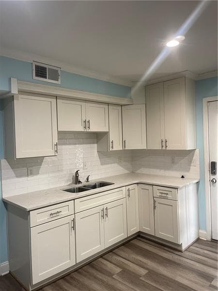 2 bedroom, 1 bathroom, 800 sq ft single family residence for rent at 3168 Sewell Mill Road, Marietta, GA 30062 for $1,750 a month — photo 3