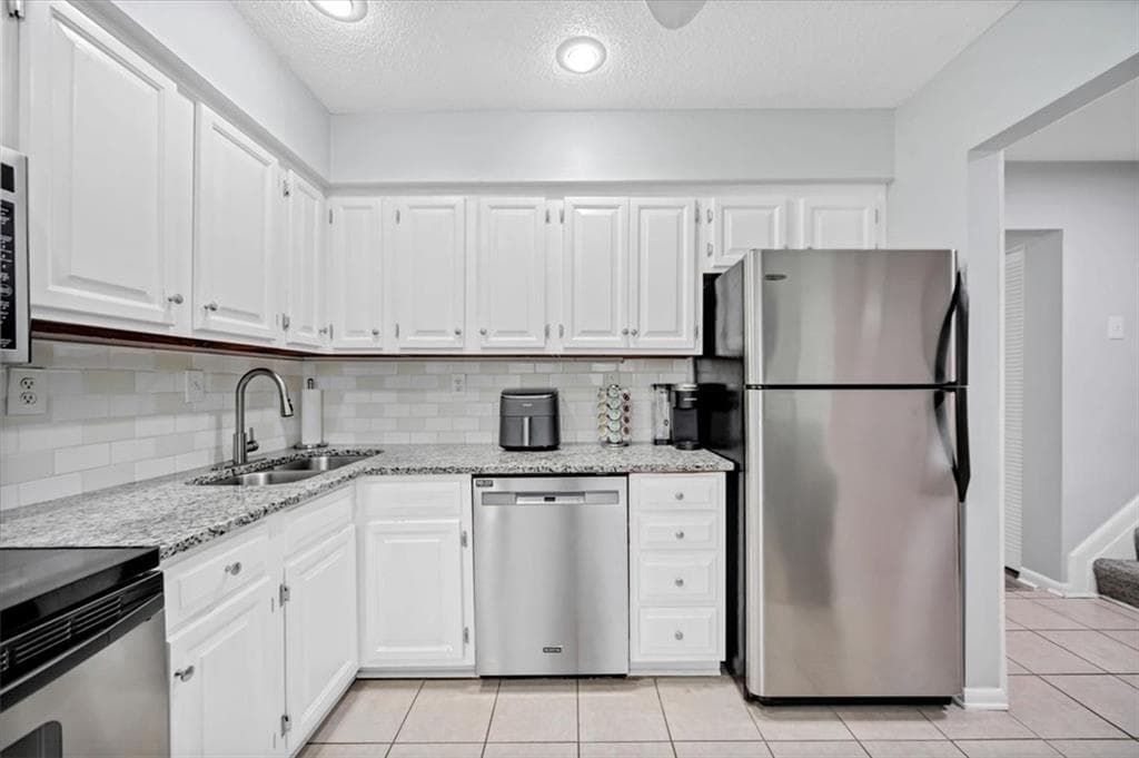 2 bedroom, 3 bathroom, 1,540 sq ft townhouse for sale at 1182 Country Court, Lawrenceville, GA 30044 — photo 8
