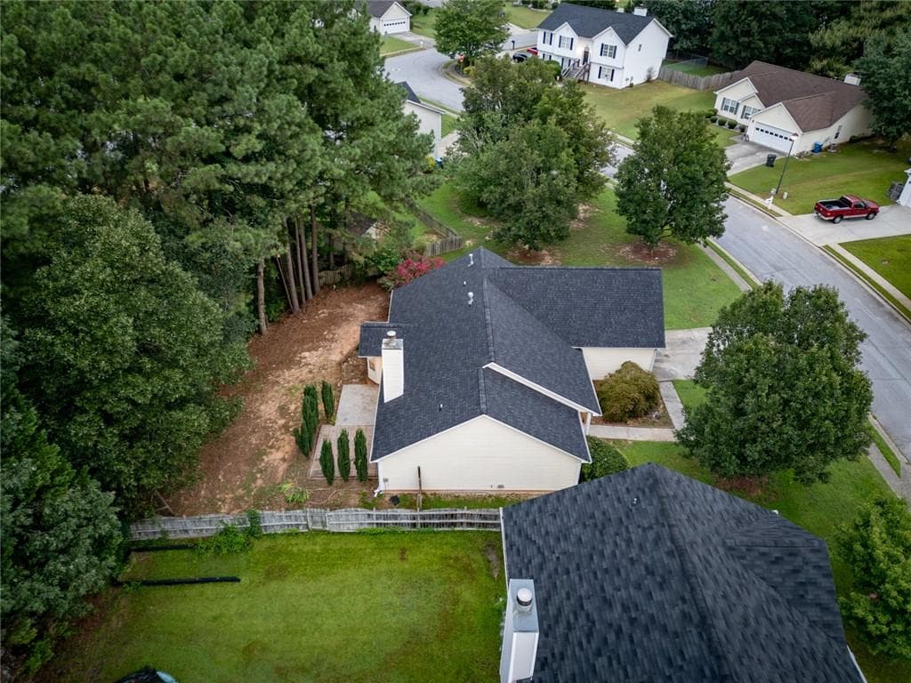 4 bedroom, 2 bathroom, 1,804 sq ft single family residence under contract at 1820 Fort Daniels Trail, Dacula, GA 30019 — photo 5