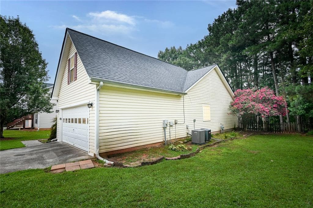 4 bedroom, 2 bathroom, 1,804 sq ft single family residence under contract at 1820 Fort Daniels Trail, Dacula, GA 30019 — photo 7