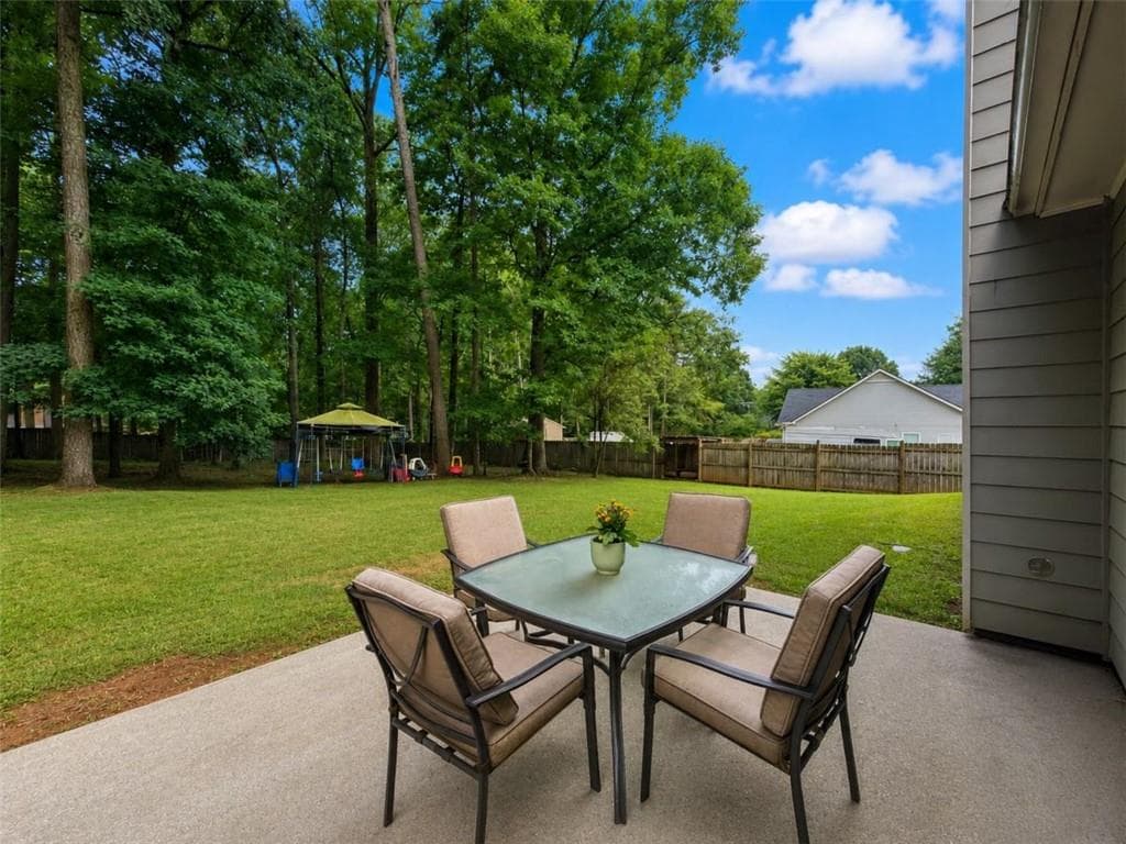 3 bedroom, 2 bathroom, 1,434 sq ft single family residence for sale at 530 Flintlock Drive, Dacula, GA 30019 — photo 6