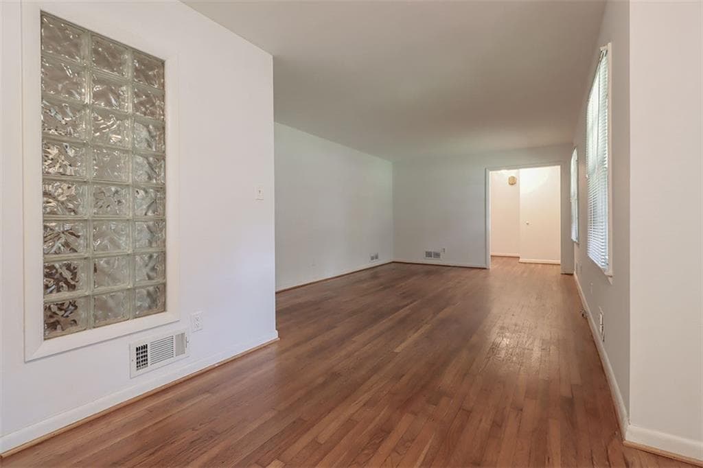 2 bedroom, 2 bathroom single family residence for rent at 3197 Alberta Lane, Tucker, GA 30084 for $2,350 a month — photo 5