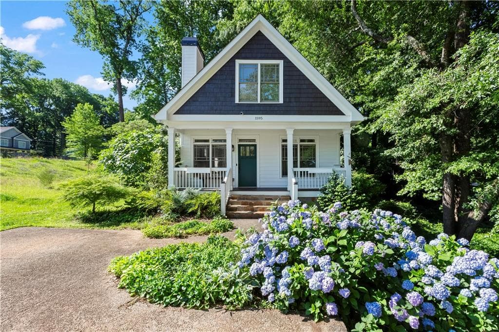 3 bedroom, 3 bathroom, 1,836 sq ft single family residence for sale at 1595 Mcpherson Avenue, Atlanta, GA 30316 — photo 1 of 26