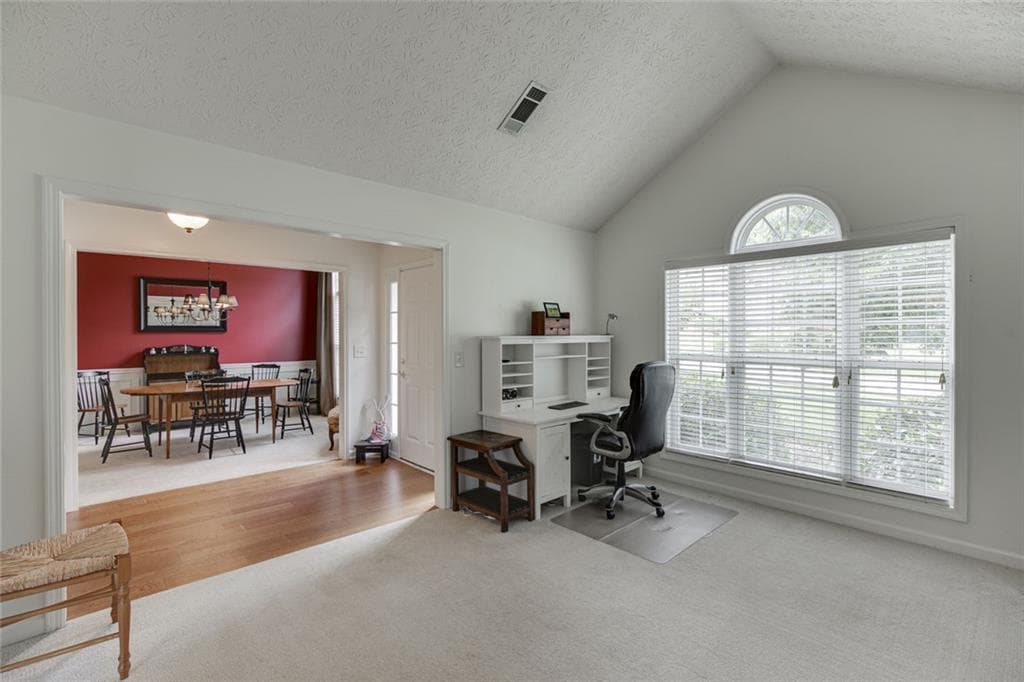 3 bedroom, 2 bathroom, 2,251 sq ft single family residence under contract at 2712 Bogan Creek Drive, Buford, GA 30519 — photo 6