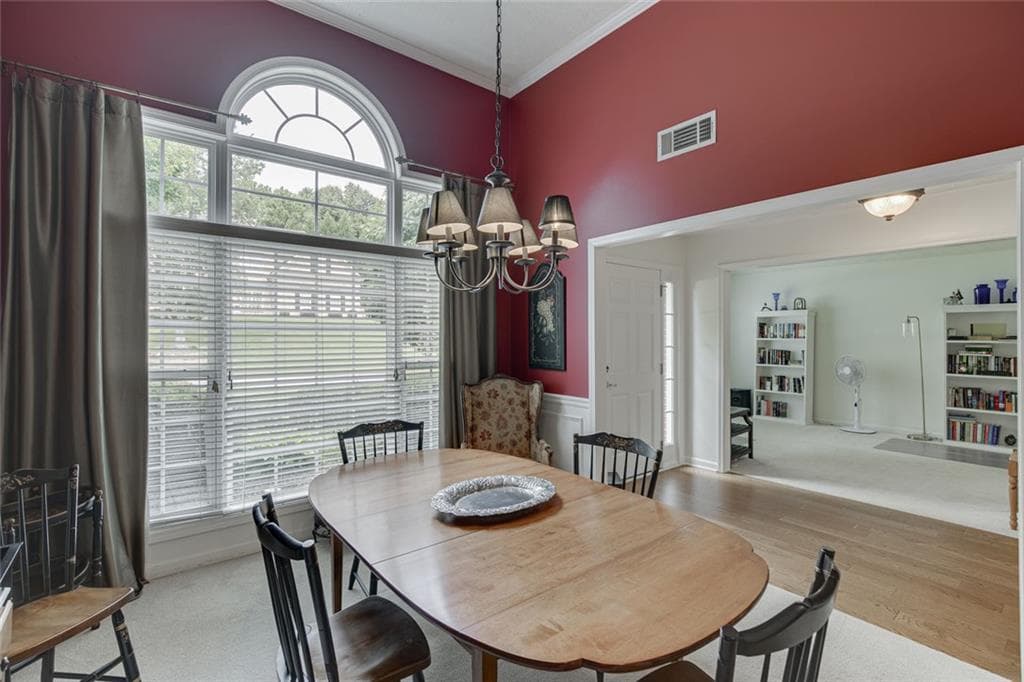 3 bedroom, 2 bathroom, 2,251 sq ft single family residence under contract at 2712 Bogan Creek Drive, Buford, GA 30519 — photo 10