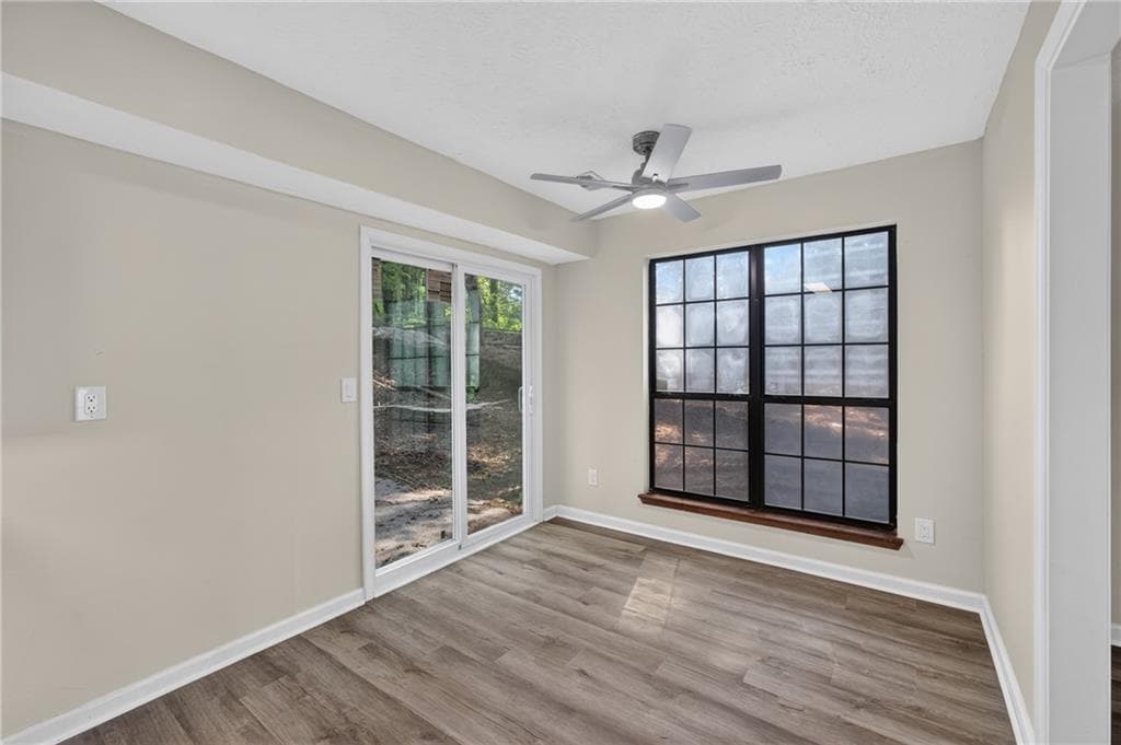 3 bedroom, 3 bathroom, 1,496 sq ft single family residence for sale at 184 Timothy Lane, Lilburn, GA 30047 — photo 6