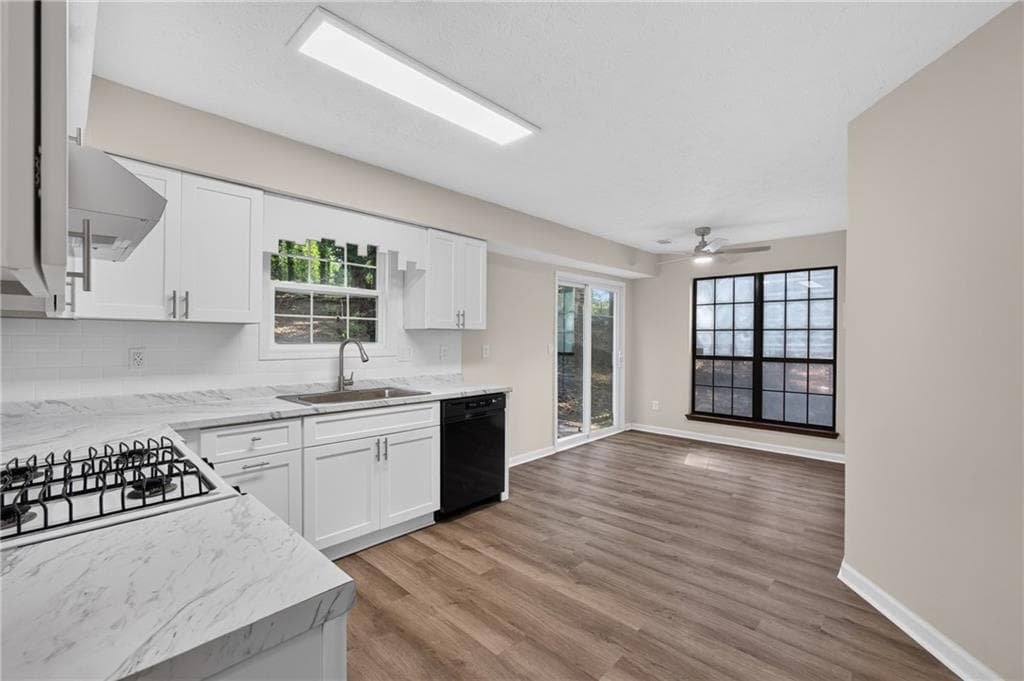 3 bedroom, 3 bathroom, 1,496 sq ft single family residence for sale at 184 Timothy Lane, Lilburn, GA 30047 — photo 9