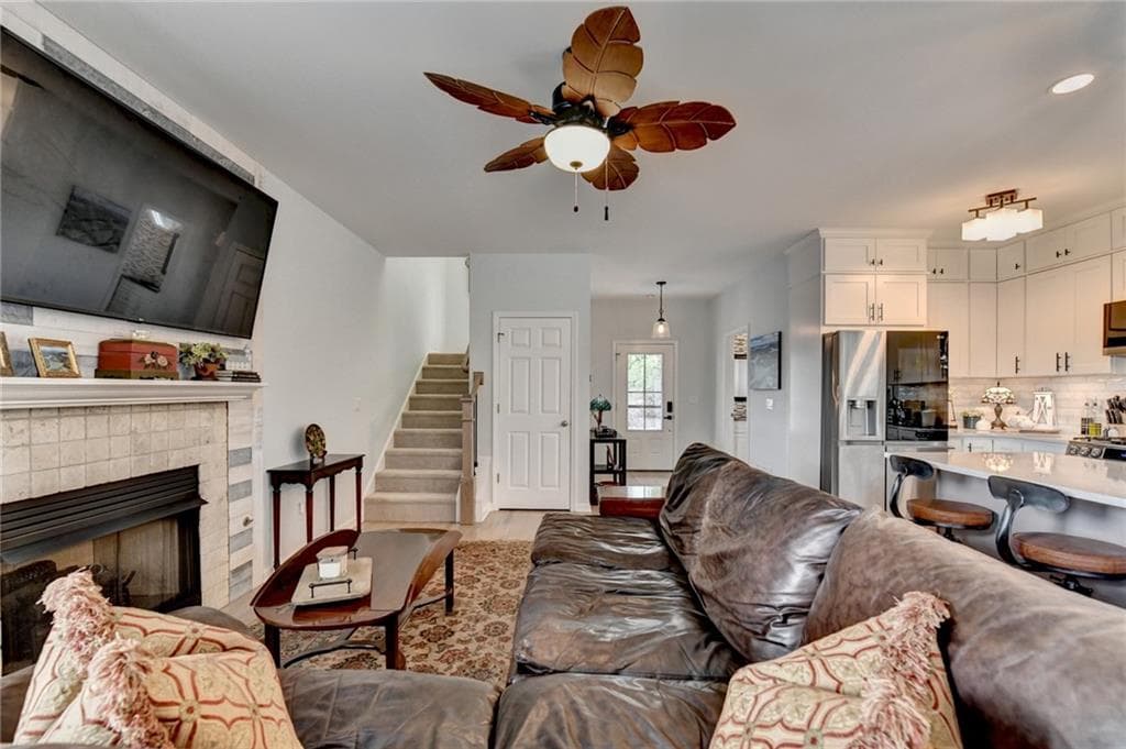 2 bedroom, 2 bathroom, 1,314 sq ft single family residence for sale at 6980 Diana Circle, Gainesville, GA 30506 — photo 8