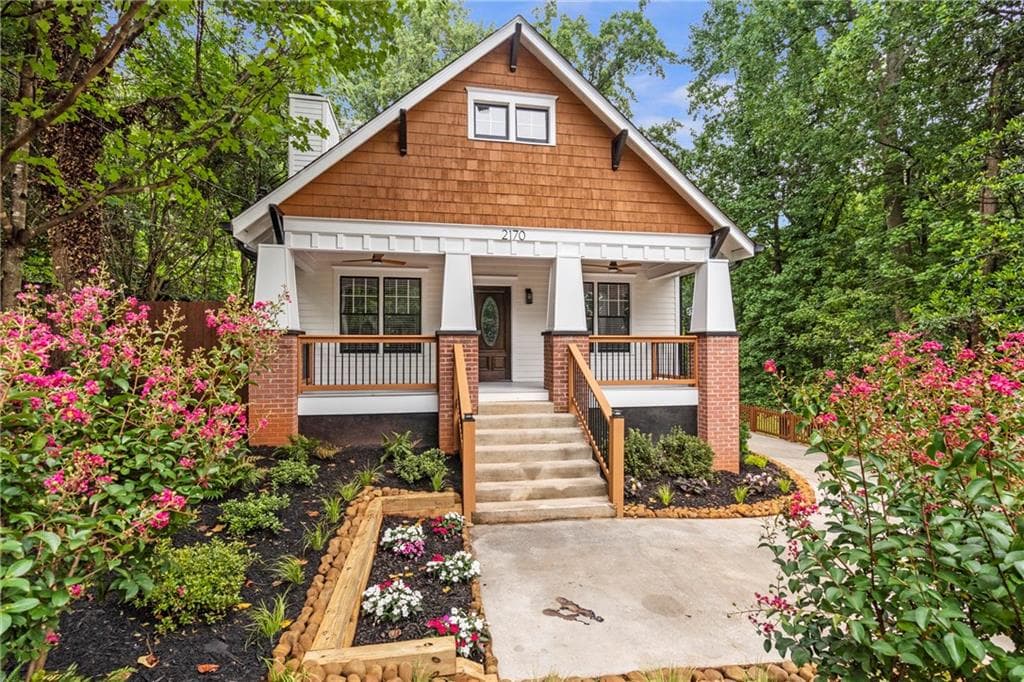 4 bedroom, 3 bathroom, 2,022 sq ft single family residence for sale at 2170 Memorial Drive, Atlanta, GA 30317 — photo 3