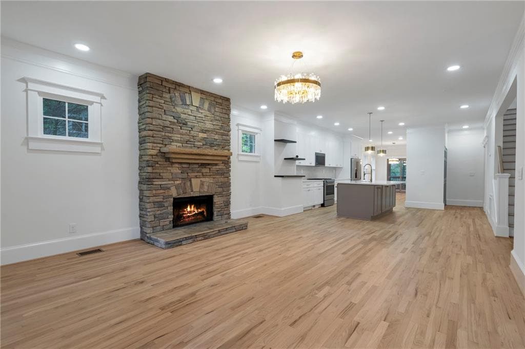 4 bedroom, 3 bathroom, 2,022 sq ft single family residence for sale at 2170 Memorial Drive, Atlanta, GA 30317 — photo 10