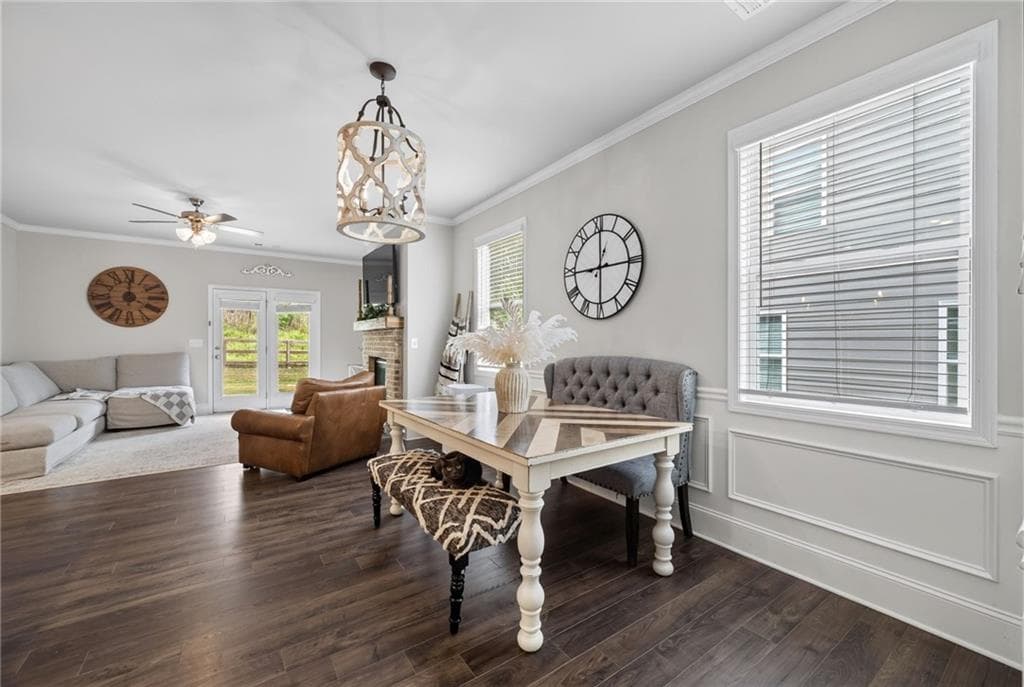 5 bedroom, 3 bathroom, 2,462 sq ft single family residence for sale at 6414 Crosscreek Lane, Flowery Branch, GA 30542 — photo 7