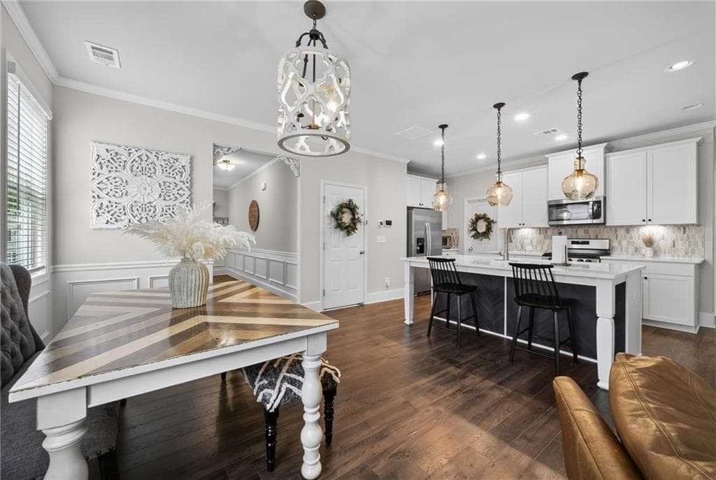 5 bedroom, 3 bathroom, 2,462 sq ft single family residence for sale at 6414 Crosscreek Lane, Flowery Branch, GA 30542 — photo 8