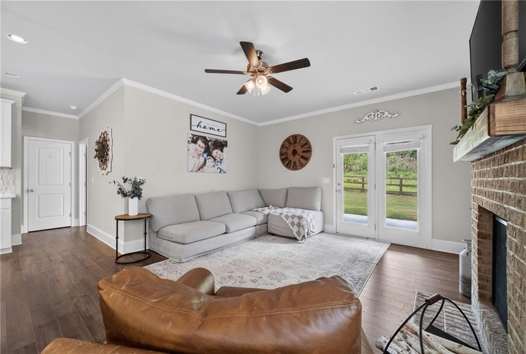5 bedroom, 3 bathroom, 2,462 sq ft single family residence for sale at 6414 Crosscreek Lane, Flowery Branch, GA 30542 — photo 9