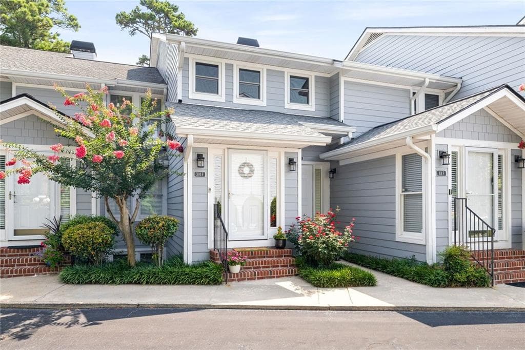 2 bedroom, 2 bathroom, 1,328 sq ft condominium sold at 2100 Habersham Marina Road 301F, Cumming, GA 30041