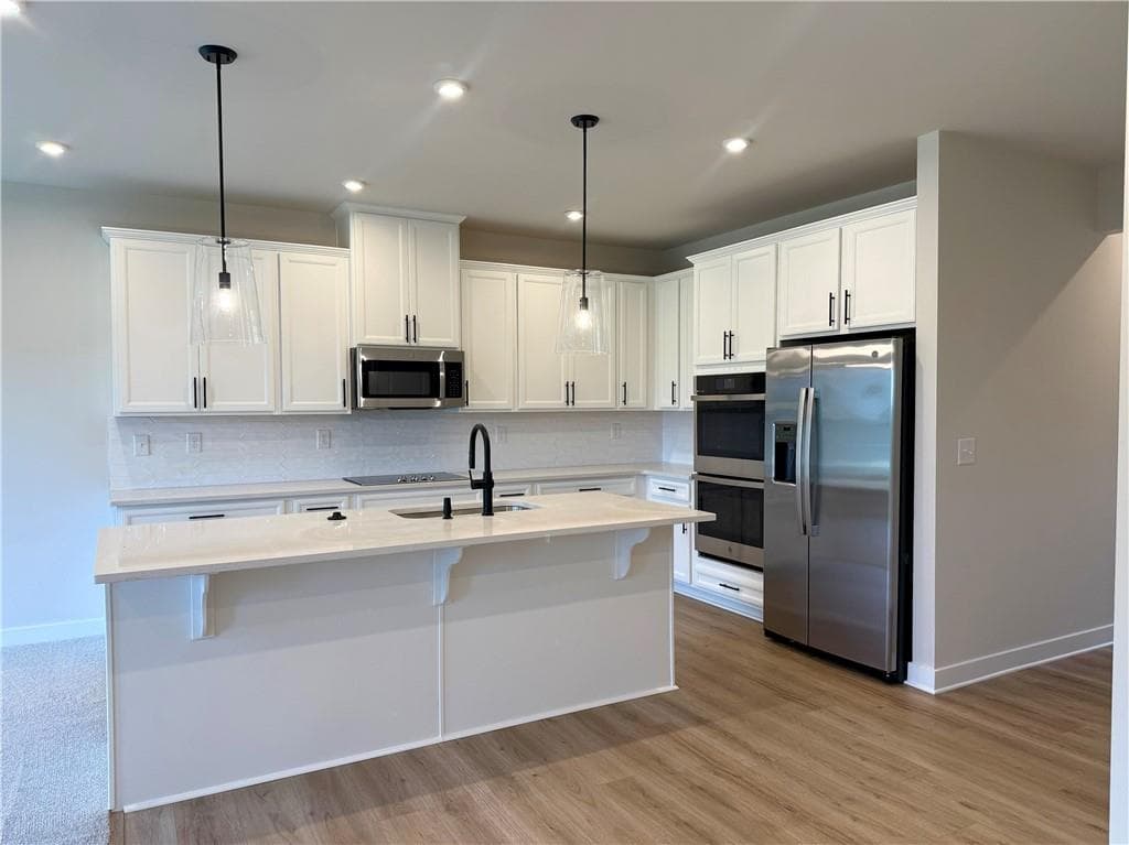 3 bedroom, 3 bathroom, 1,767 sq ft townhouse for sale at 2424 Green Juniper Way, Gainesville, GA 30507 — photo 2
