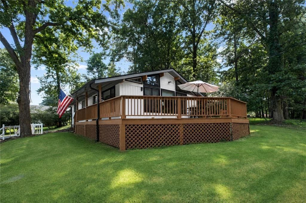 3 bedroom, 2 bathroom, 1,053 sq ft single family residence for sale at 2455 Hawk Creek Trail, Cumming, GA 30041 — photo 4