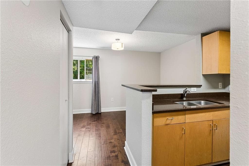 1 bedroom, 1 bathroom, 894 sq ft condominium for sale at 391 Ralph McGill Boulevard H, Atlanta, GA 30312 — photo 6