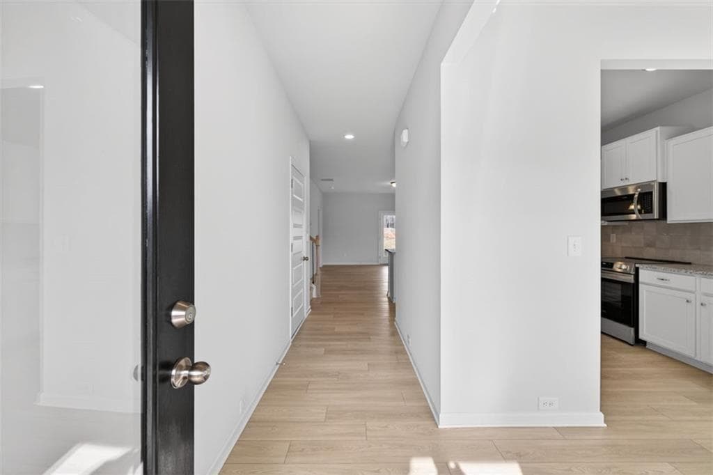 3 bedroom, 3 bathroom, 2,231 sq ft single family residence for sale at 315 Bud Street, Hoschton, GA 30548 — photo 2