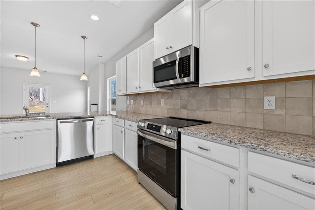 3 bedroom, 3 bathroom, 2,231 sq ft single family residence for sale at 315 Bud Street, Hoschton, GA 30548 — photo 6