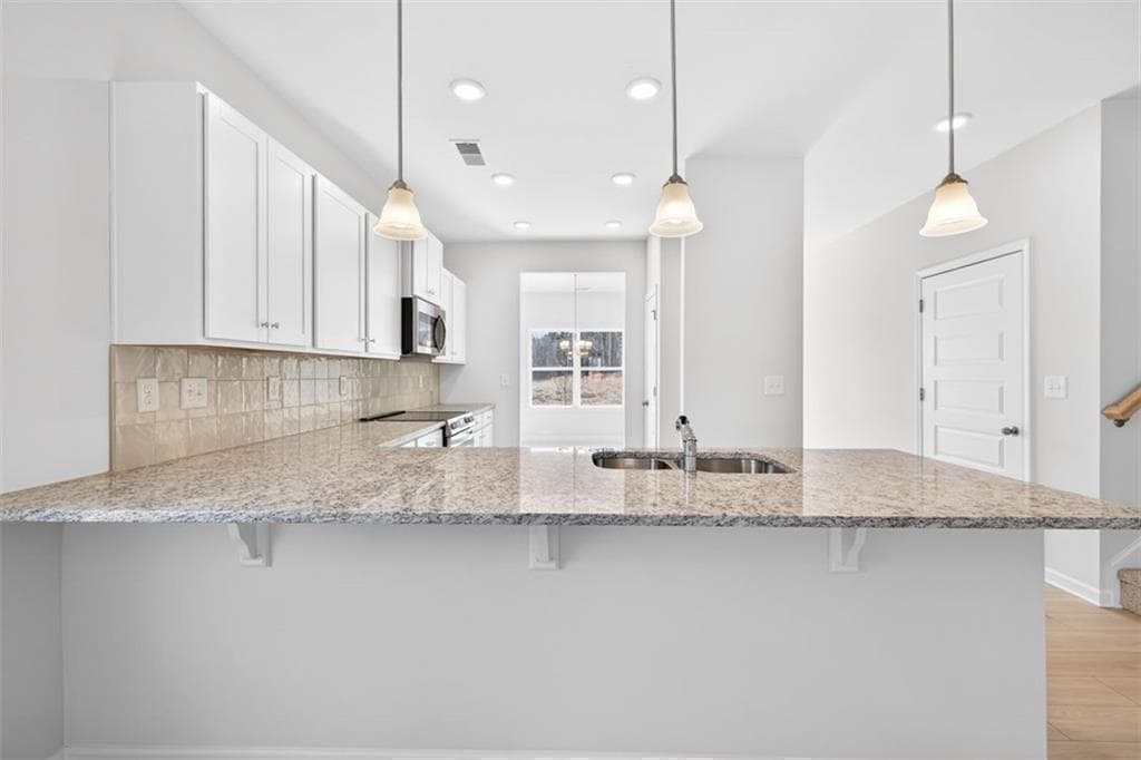 3 bedroom, 3 bathroom, 2,231 sq ft single family residence for sale at 315 Bud Street, Hoschton, GA 30548 — photo 9