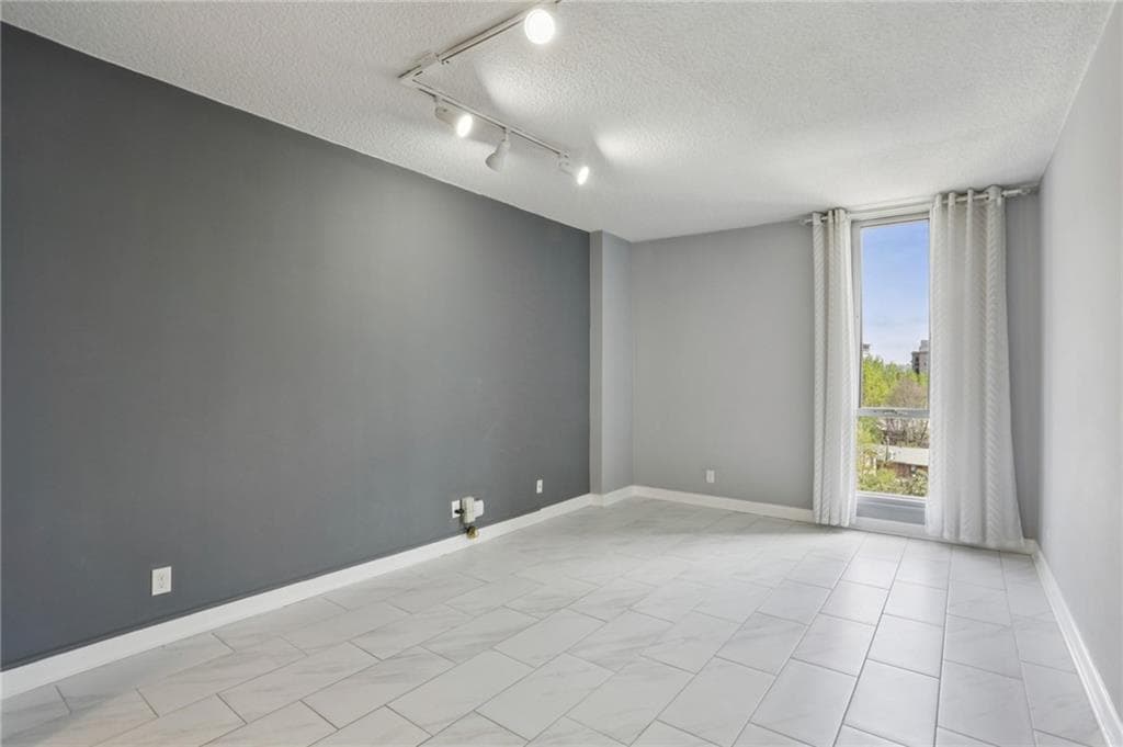 1 bedroom, 1 bathroom condominium for rent at 3060 Pharr Court 612, Atlanta, GA 30305 for $1,590 a month — photo 4