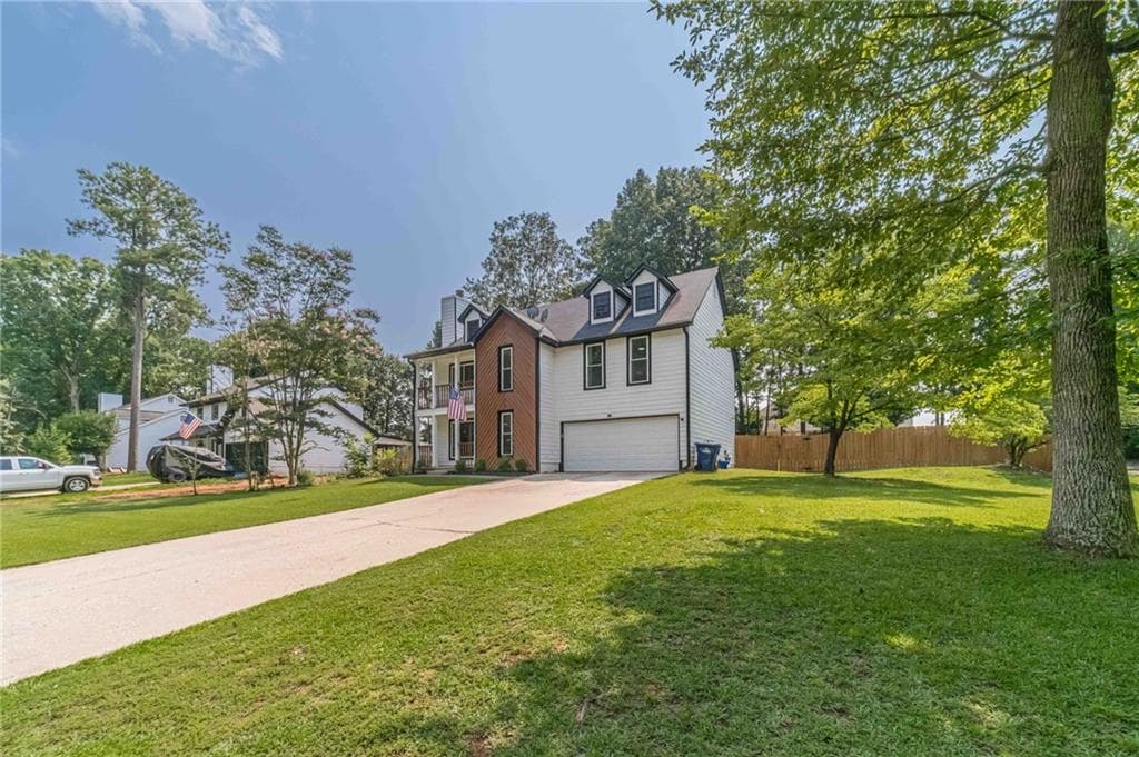 3 bedroom, 3 bathroom, 1,806 sq ft single family residence under contract at 1380 Grayland Hills Drive, Lawrenceville, GA 30046 — photo 6