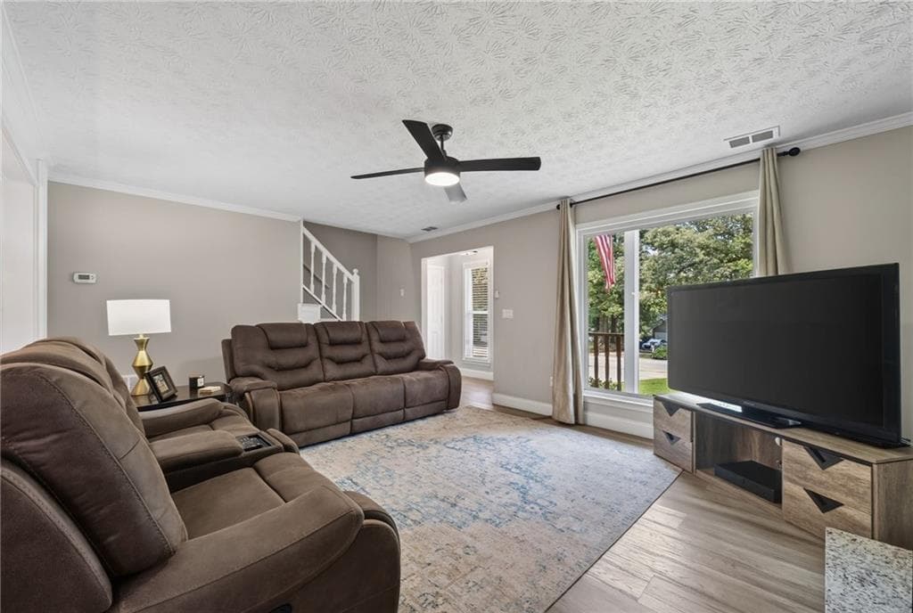 3 bedroom, 3 bathroom, 1,806 sq ft single family residence under contract at 1380 Grayland Hills Drive, Lawrenceville, GA 30046 — photo 10