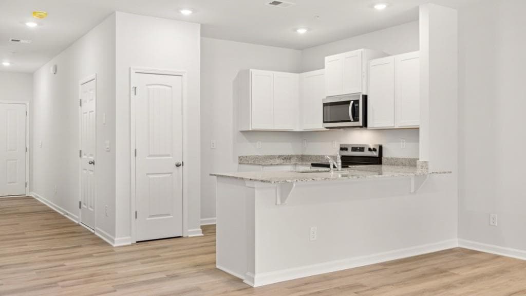 3 bedroom, 3 bathroom, 1,508 sq ft townhouse for sale at 2024 Roseleigh Drive, Douglasville, GA 30134 — photo 5