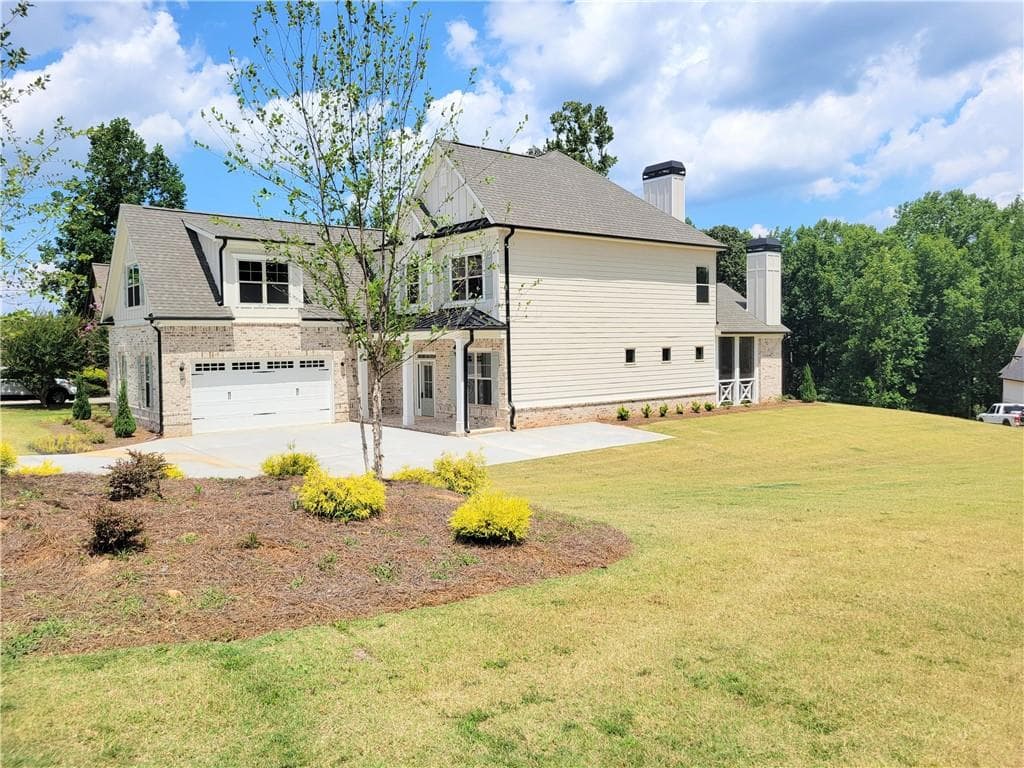 6 bedroom, 4 bathroom, 3,854 sq ft single family residence for sale at 1960 Duncans Mill Lane, Jefferson, GA 30549 — photo 4