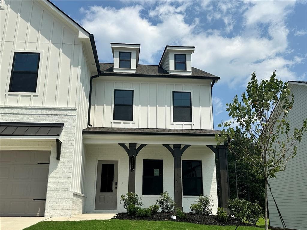 5 bedroom, 4 bathroom, 2,800 sq ft single family residence for sale at 220 Wingate Drive, Winder, GA 30680 — photo 3