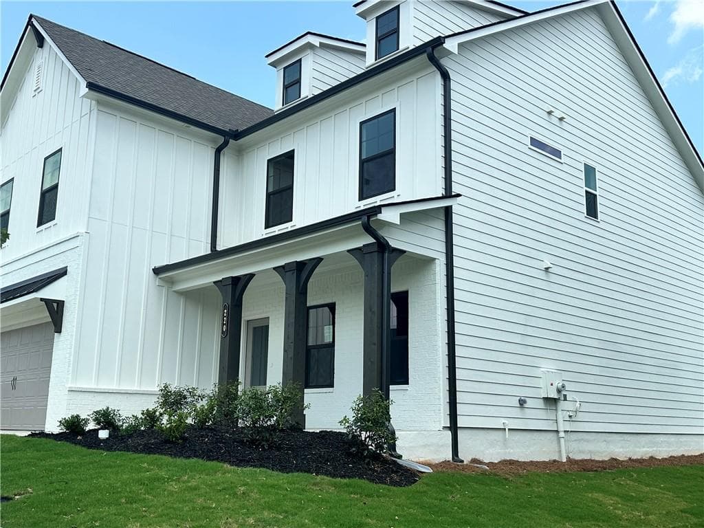 5 bedroom, 4 bathroom, 2,800 sq ft single family residence for sale at 220 Wingate Drive, Winder, GA 30680 — photo 5