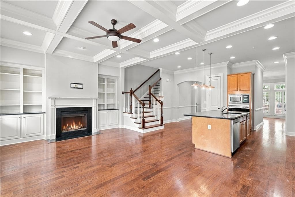 3 bedroom, 4 bathroom, 2,828 sq ft townhouse for sale at 102 Riversgate Drive, Sandy Springs, GA 30339 — photo 5