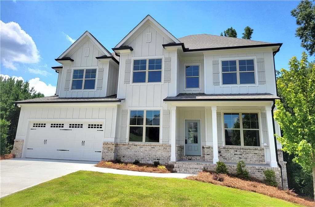 5 bedroom, 3 bathroom, 3,242 sq ft single family residence for sale at 4795 Fairways Lane, Jefferson, GA 30549 — photo 3