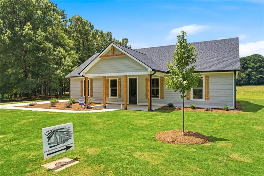 4 bedroom, 3 bathroom, 2,275 sq ft single family residence under contract at 160 Loyd Road, Mansfield, GA 30055 — photo 2
