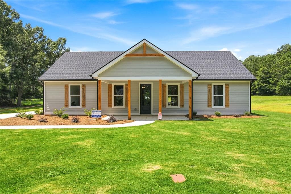 4 bedroom, 3 bathroom, 2,275 sq ft single family residence under contract at 160 Loyd Road, Mansfield, GA 30055 — photo 4
