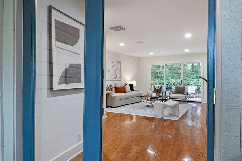 4 bedroom, 3 bathroom, 2,860 sq ft single family residence for rent at 4198 Lake Rill Court, Marietta, GA 30062 for $3,500 a month — photo 4