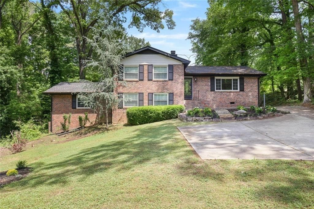 3 bedroom, 2 bathroom, 1,928 sq ft single family residence for rent at 2903 Old Sewell Road, Marietta, GA 30068 for $2,800 a month — photo 2