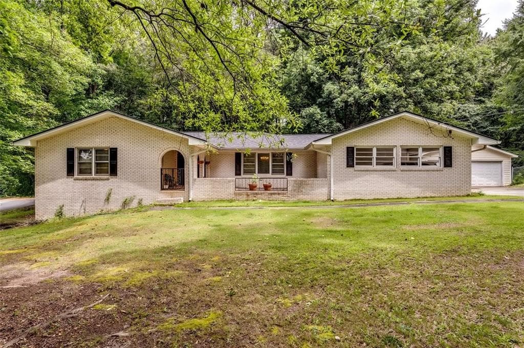 3 bedroom, 2 bathroom, 1,932 sq ft single family residence for sale at 3680 Luther Hall Road, Powder Springs, GA 30127 — photo 1 of 19